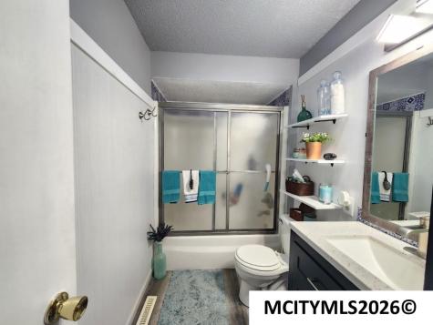 1026 N Polk Mason City IA 50401