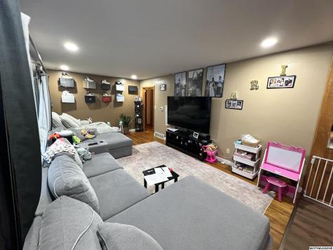 309 Danbury Drive Charles City IA 50616