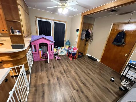 309 Danbury Drive Charles City IA 50616