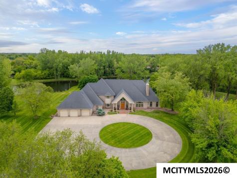 1881 12th NE Mason City IA 50401