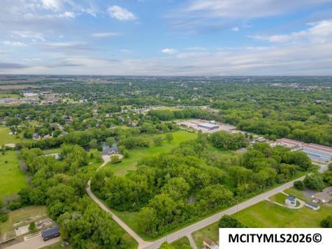1881 12th NE Mason City IA 50401