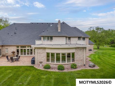 1881 12th NE Mason City IA 50401