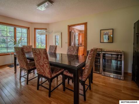 1 Twin Oak Lane Mason City IA 50401