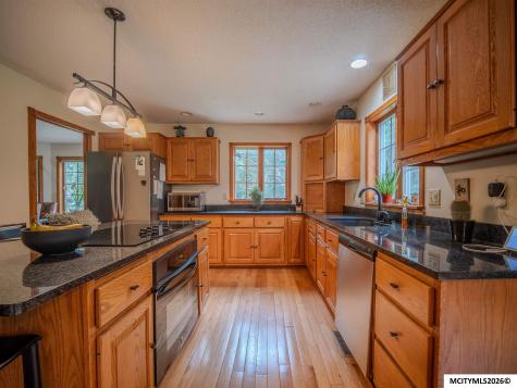 1 Twin Oak Lane Mason City IA 50401