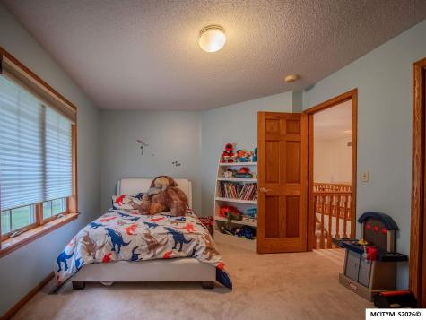 1 Twin Oak Lane Mason City IA 50401