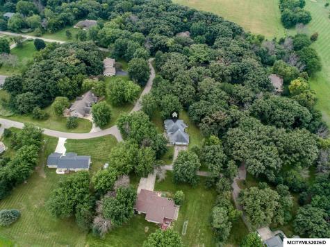1 Twin Oak Lane Mason City IA 50401