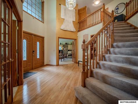 1 Twin Oak Lane Mason City IA 50401
