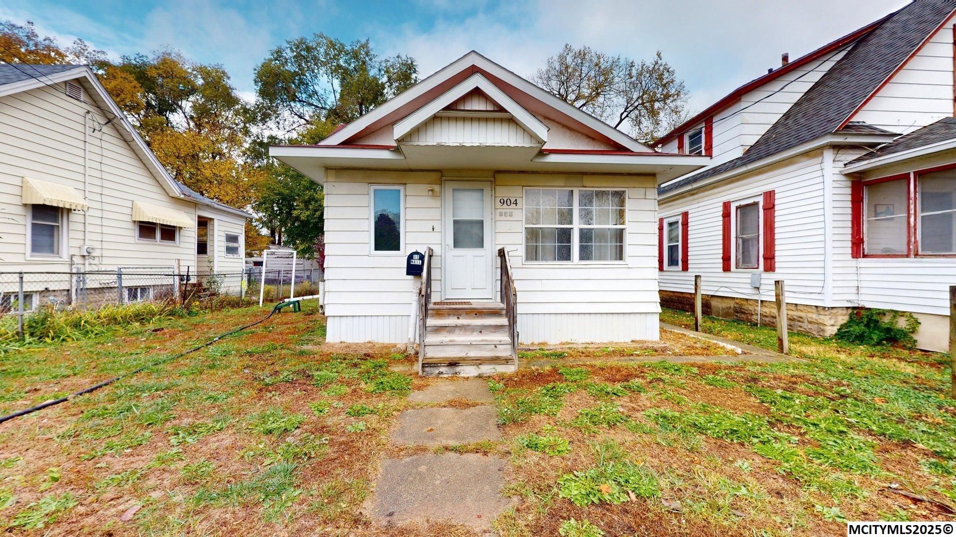 904 6th SW Mason City IA 50401