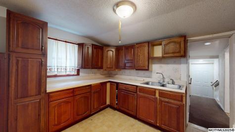 904 6th SW Mason City IA 50401