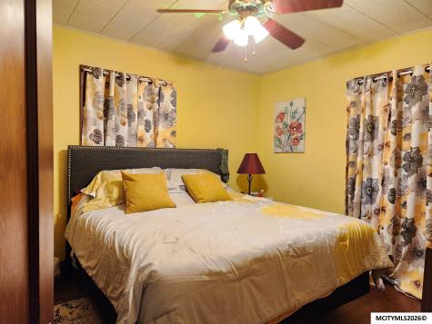 221 14th SE Mason City IA 50401
