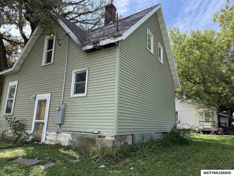 120 15th NE Mason City IA 50401