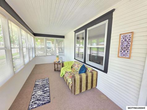 1016 E State Street Mason City IA 50401