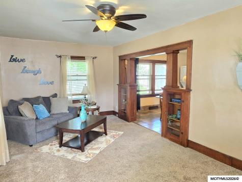 1016 E State Street Mason City IA 50401