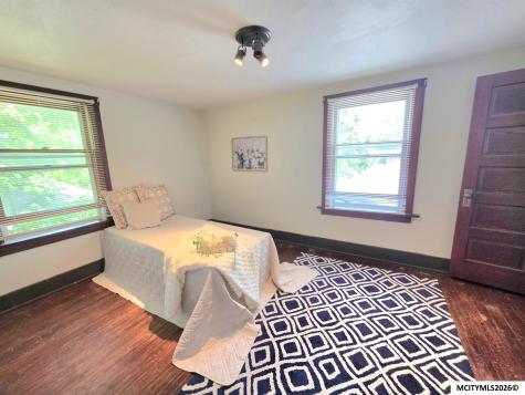 1016 E State Street Mason City IA 50401