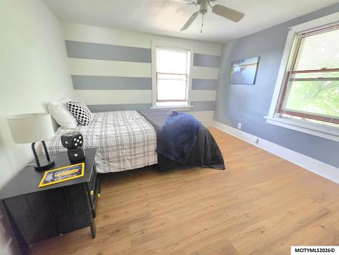 1016 E State Street Mason City IA 50401