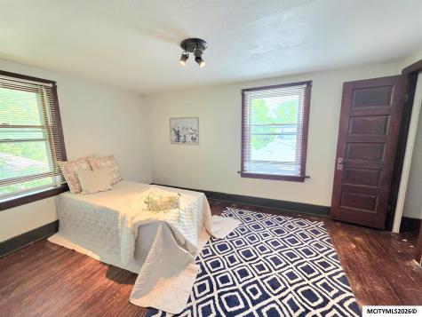 1016 E State Street Mason City IA 50401