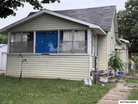 114 27th SW Mason City IA 50401