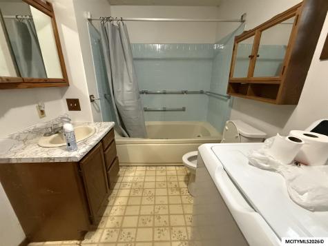 114 27th SW Mason City IA 50401