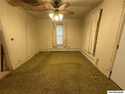 114 27th SW Mason City IA 50401