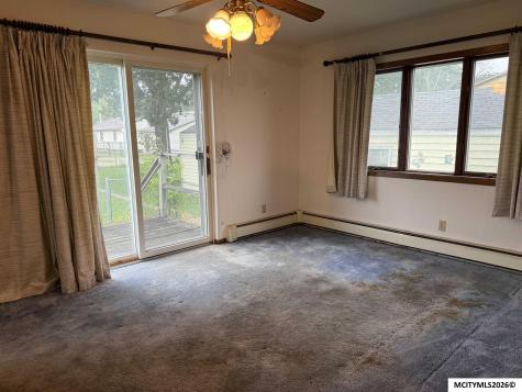 114 27th SW Mason City IA 50401