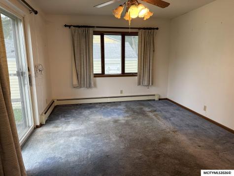114 27th SW Mason City IA 50401