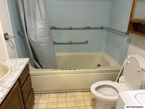 114 27th SW Mason City IA 50401
