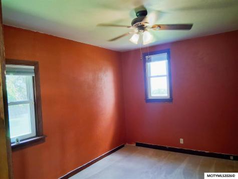 12020 Raven Avenue Mason City IA 50401
