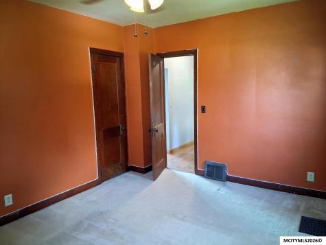 12020 Raven Avenue Mason City IA 50401
