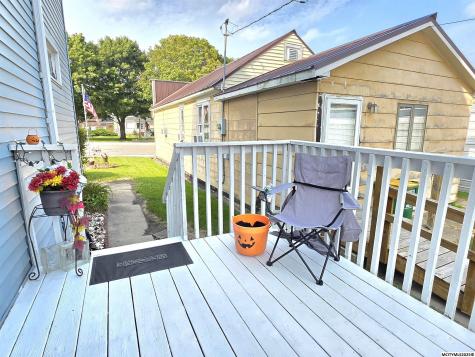 127 E Elmore Street Manly IA 50456