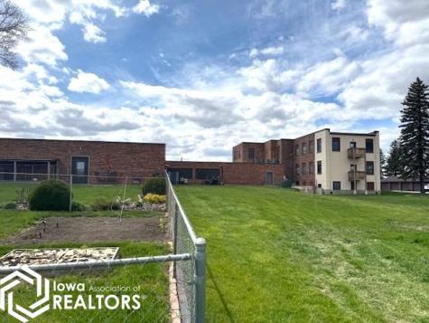 1906 90th Avenue Algona IA 50511