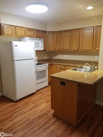 1906 90th Avenue Algona IA 50511