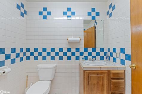 402 S 15th Street Clear Lake IA 50428