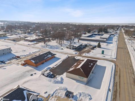 402 S 15th Street Clear Lake IA 50428