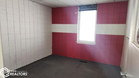 4499 4th Street SW Mason City IA 50401