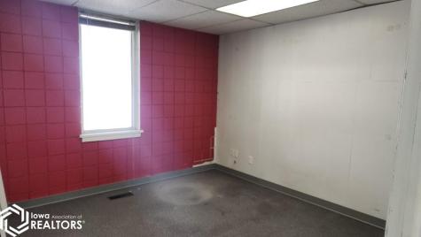 4499 4th Street SW Mason City IA 50401