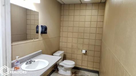 4499 4th Street SW Mason City IA 50401