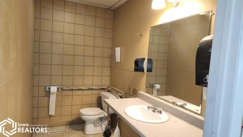 4499 4th Street SW Mason City IA 50401