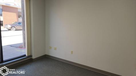 202 1st Street SE Mason City IA 50401