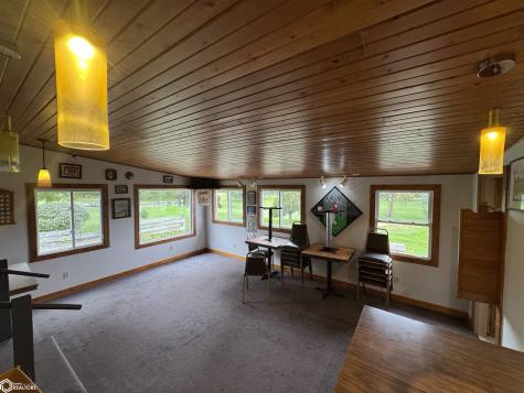 518 27th Avenue S Clear Lake IA 50428-0000