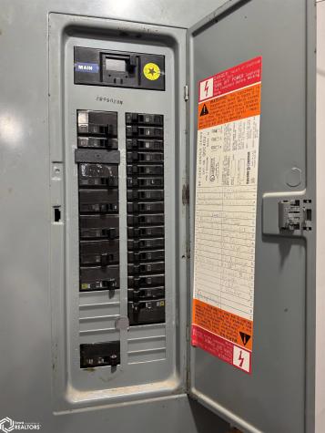 518 27th Avenue S Clear Lake IA 50428-0000