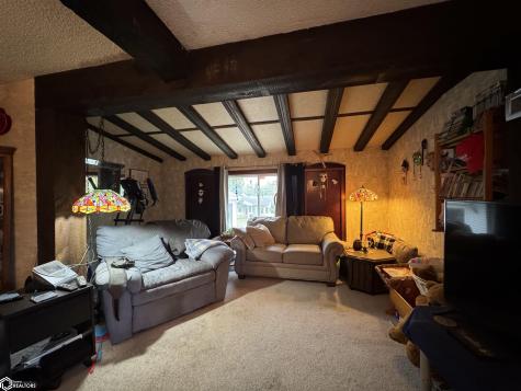 518 27th Avenue S Clear Lake IA 50428-0000