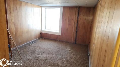 122-124 N Federal Avenue Mason City IA 50401