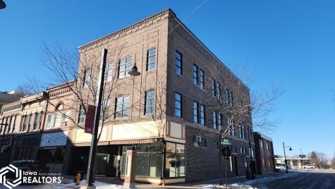 122-124 N Federal Avenue Mason City IA 50401