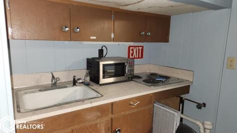 122-124 N Federal Avenue Mason City IA 50401