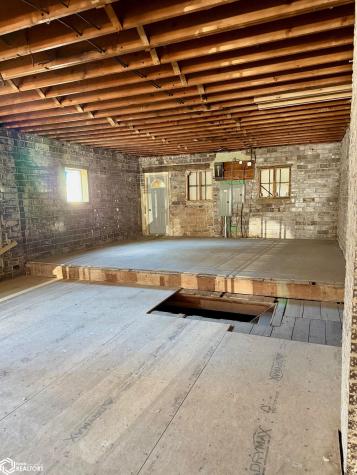 113 1st Avenue NE Clarion IA 50525