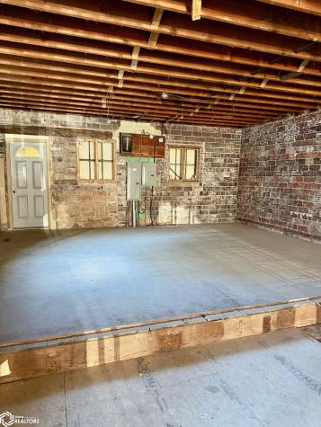 113 1st Avenue NE Clarion IA 50525
