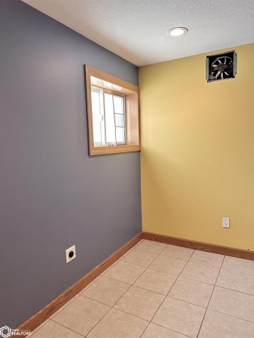 62 1st Street NW Britt IA 50423