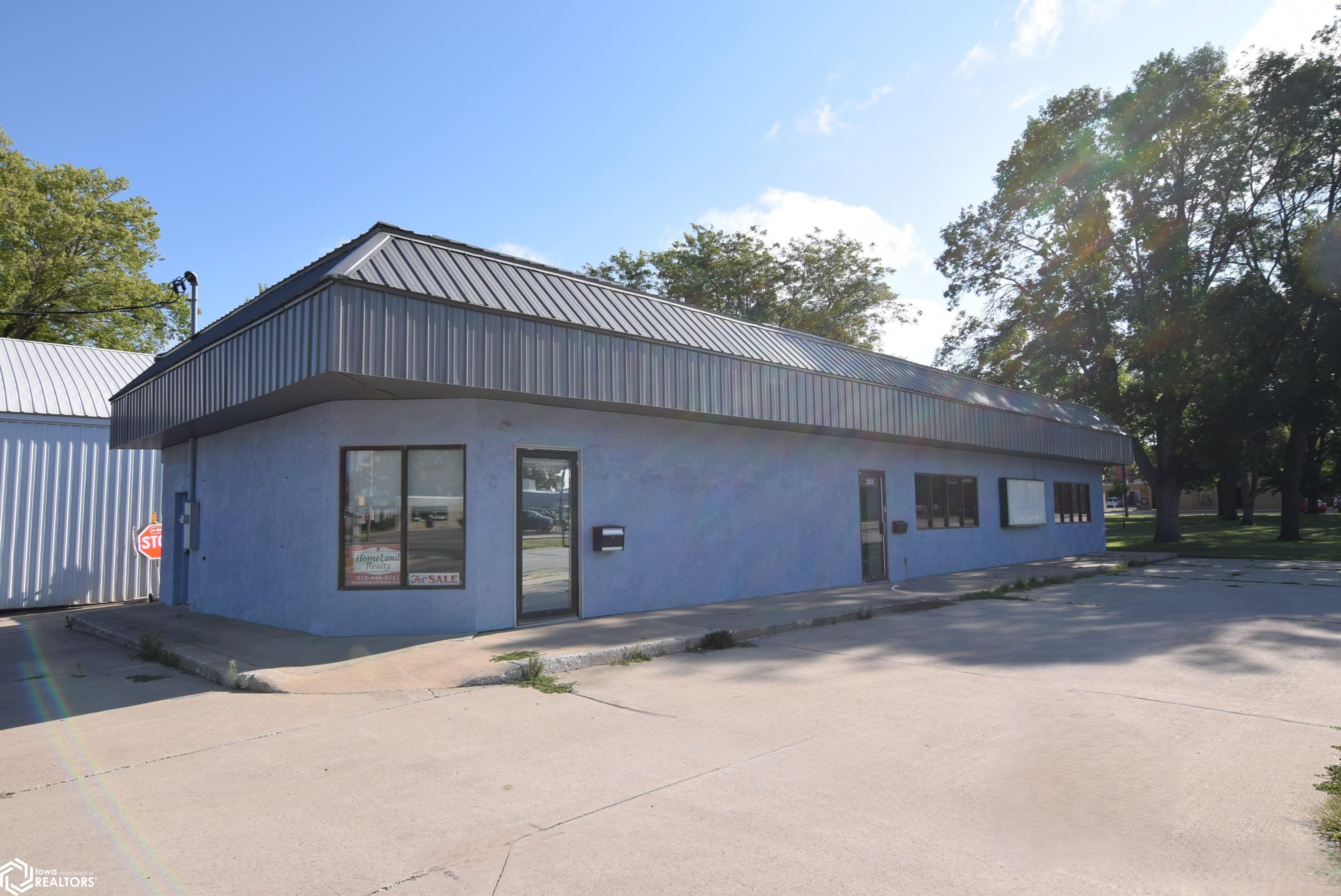 223 Central Avenue W Clarion IA 50525