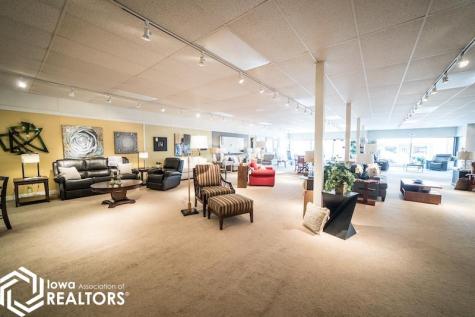 418 Main Clear Lake IA 50428