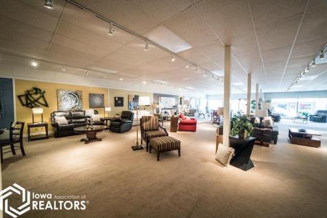 418 Main Clear Lake IA 50428